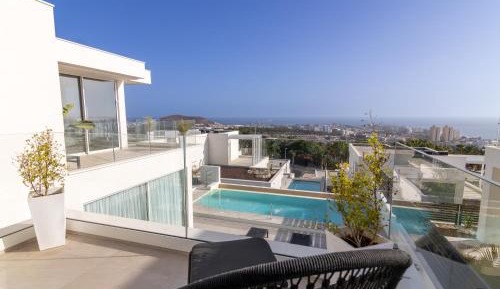 Four-Bedroom Holiday Home