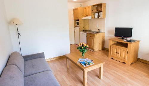 Studio (2 Adults)