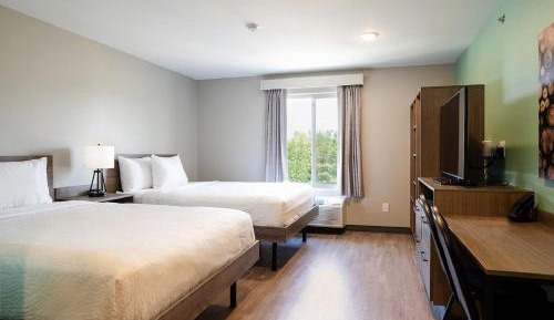 Queen Room with Two Queen Beds, Mobility Access and Bathtub with Grab Bars, Non-Smoking