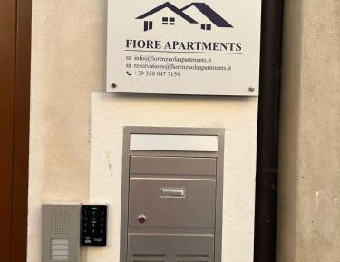 Two-Bedroom Deluxe Apartment with Balcony