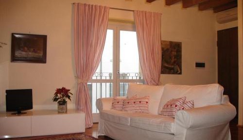 Studio (2 Adults)