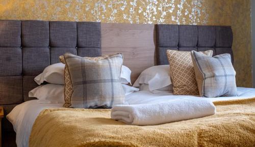 Twin/Double Room with Shower
