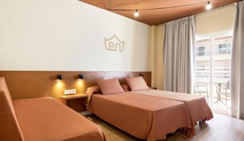 Double Room (2 Adults + 1 Child) - Bed & Unlimited Brunch