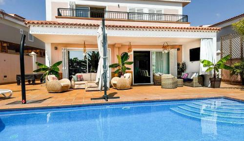 Five-Bedroom Villa