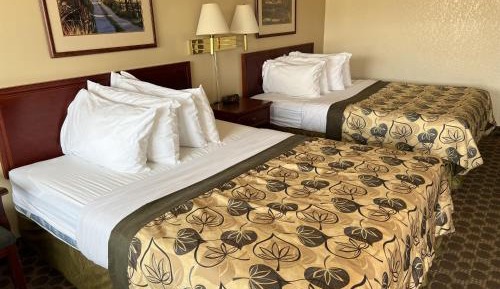 Queen Room with Two Queen Beds