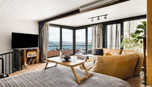Two-Bedroom Apartment with Terrace and Sea View