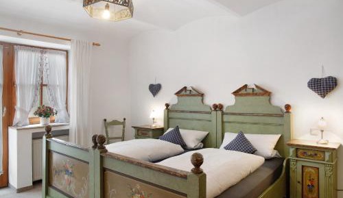 Superior One-Bedroom Apartment