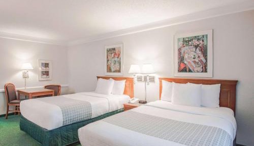 Queen Room with Two Queen Beds - Non-Smoking
