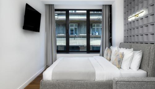 Deluxe Family Suite