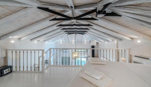 Gray Villa