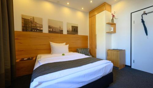Large Single Room