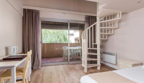 Quadruple Room with Bath