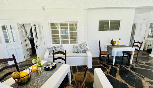 One-Bedroom Apartment with Pool View
