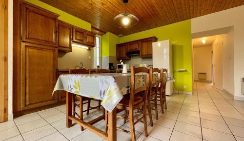 Holiday Home (6 Adults)