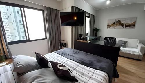 Deluxe Queen Suite