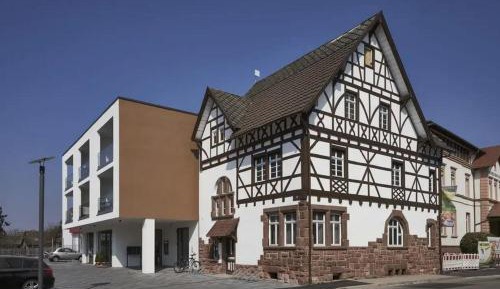 One-Bedroom Apartment with Balcony