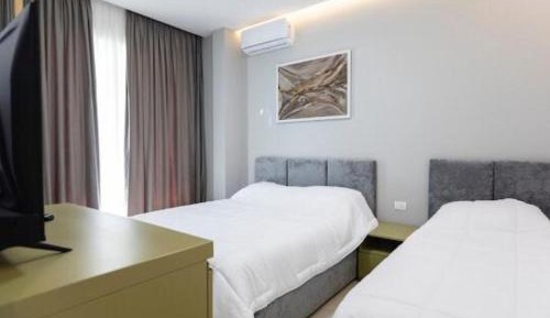 Triple Room with shared Terrace