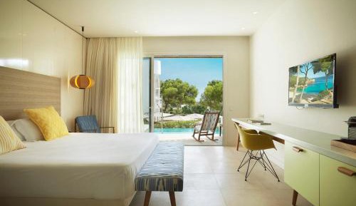 Junior Suite Swim-up