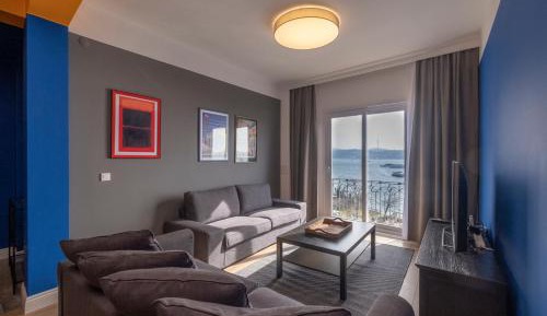 Two-Bedroom Apartment with Sea View