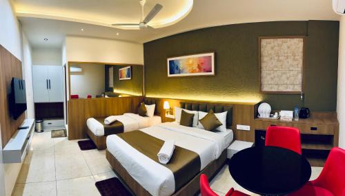 Deluxe Family Room