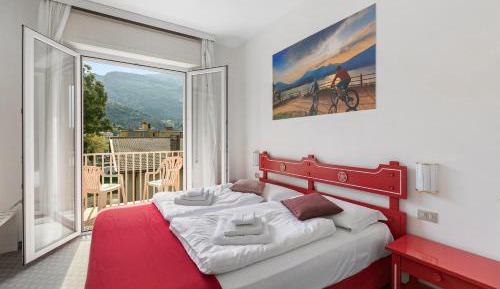 Double Room with Lake View 3