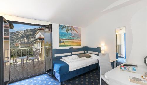 Single Room with Lake View
