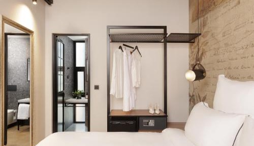 Atrium Room