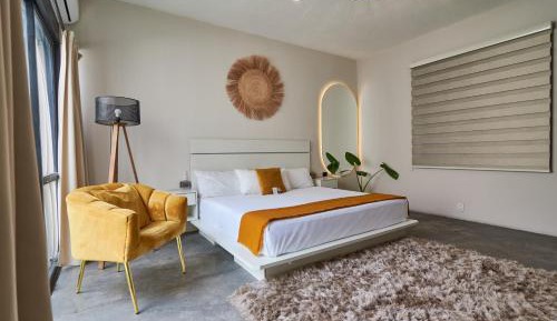 Deluxe King Suite