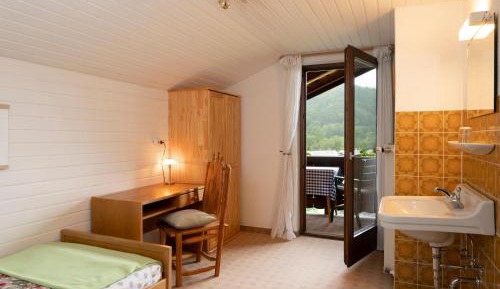 Standard Single Room with Shared Bathroom