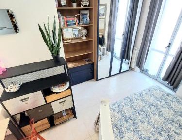 Studio with Balcony