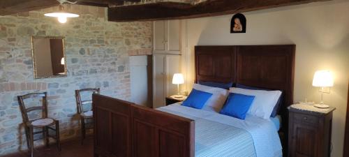 Basic Triple Room with Shared Bathroom