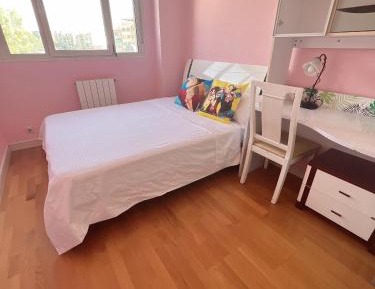 Single Room with Shared Bathroom