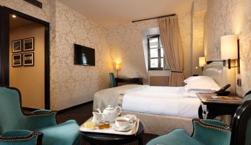 Deluxe Double or Twin Room