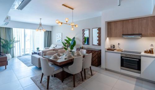 Two-Bedroom Apartment with Lake View