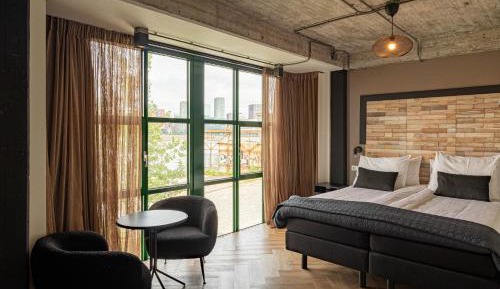 Large Double Room