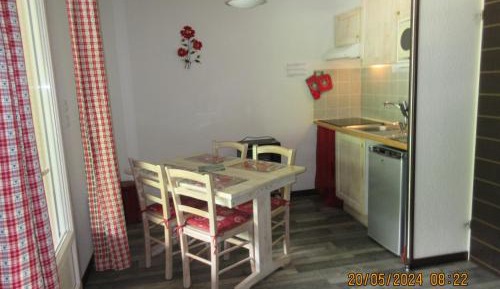 Studio with Balcony