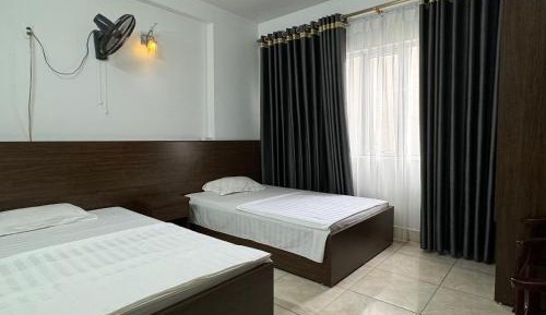 Twin Room with View