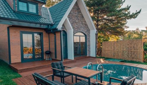 Bungalow Suite