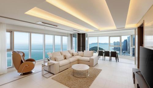 Panorama Suite Pent with Full Ocean View 
