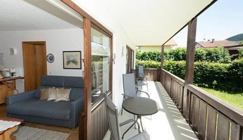 One-Bedroom Apartment with Balcony