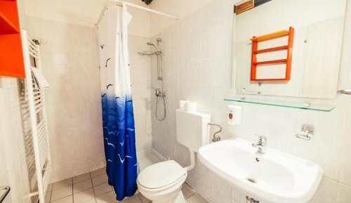 Studio (2 Adults)