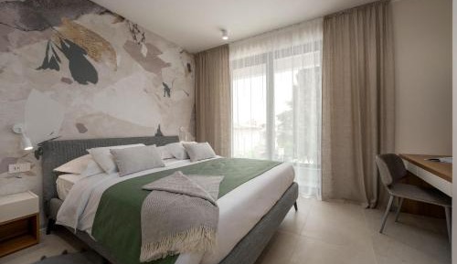 One-Bedroom Deluxe Apartment