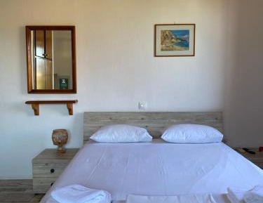 Deluxe Double Room with Balcony and Sea View