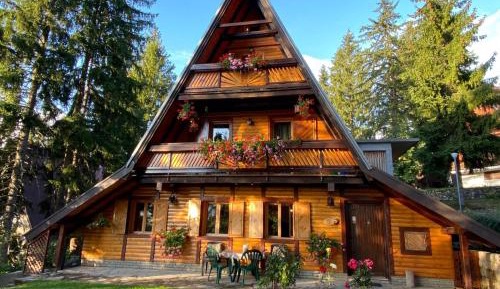 Six-Bedroom Holiday Home