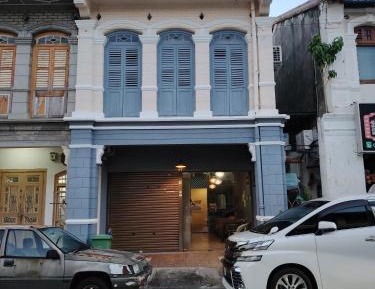 Double Room with Shared Bathroom