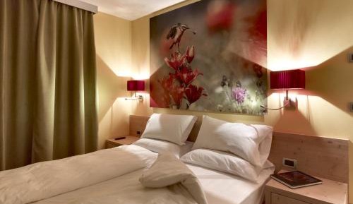 Two-Bedroom Apartment (6 Adults)