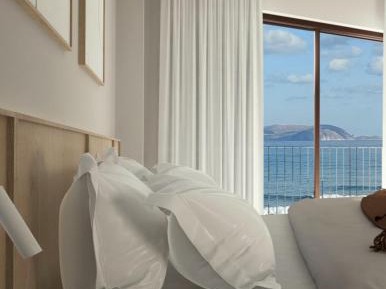 Deluxe Double Room with Balcony and Sea View