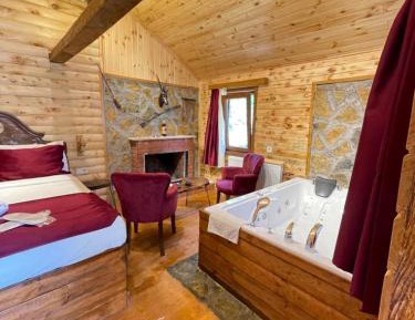 Suite with Pool View