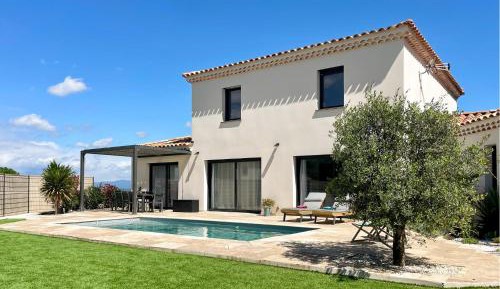 Four-Bedroom Holiday Home