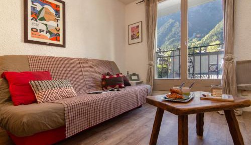 Studio with Mountain View